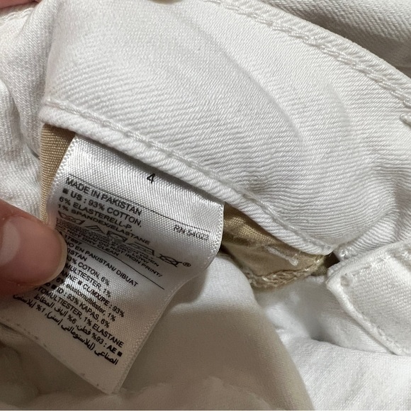 🔥SALE - Any 4 for $20. Old Navy Jeans - Picture 4 of 8